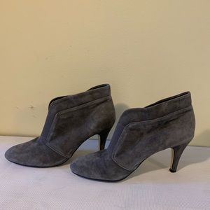Adrienne Vittadini ankle shoe/bootie